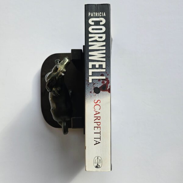 Scarpetta by Patricia Cornwell - The Paperhound Online Bookshop Scarpetta by Patricia Cornwell (Kay Scarpetta #16) (Paperback)