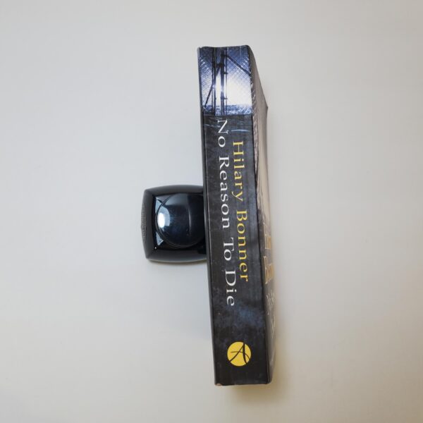 No Reason To Die by Hilary Bonner (Paperback)